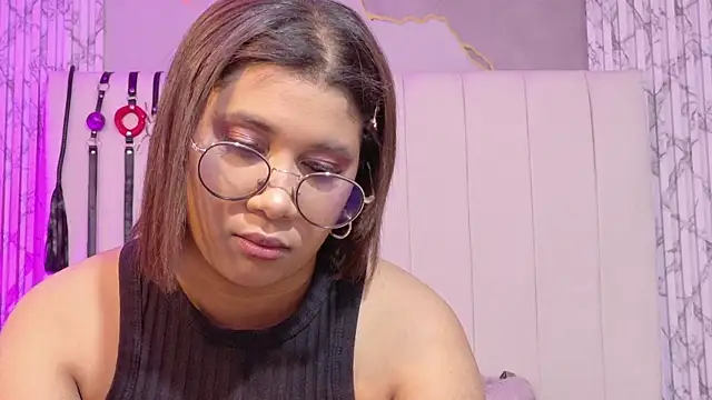 LorenaDuval online show from 8, 6, 2026