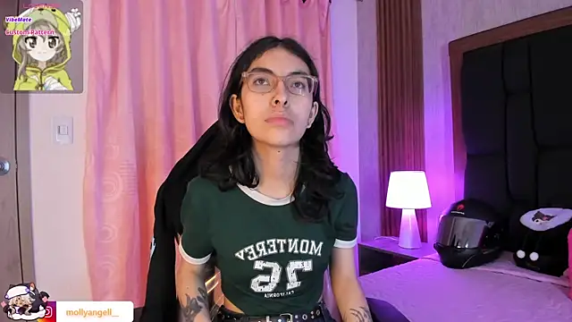 Molly A online show from 6, 4, 2026