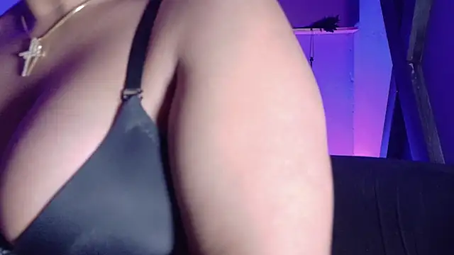 ZoeyMonroe  online show from 10, 7, 2026