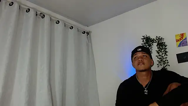 Snapshot of deaross_ chatting on 28, 3, 2026 deaross online show from 28, 3, 2026