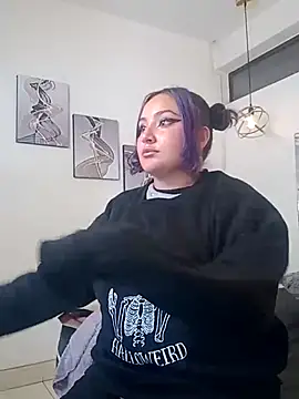 Snapshot of Liily_Foxxy chatting on 23, 7, 2026 Liily Foxxy online show from 23, 7, 2026