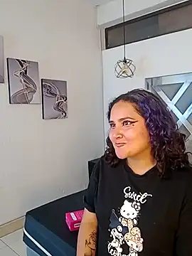 Snapshot of Liily_Foxxy chatting on 29, 7, 2026 Liily Foxxy online show from 29, 7, 2026