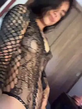 Twoshotsparty420 online show from 10, 4, 2026