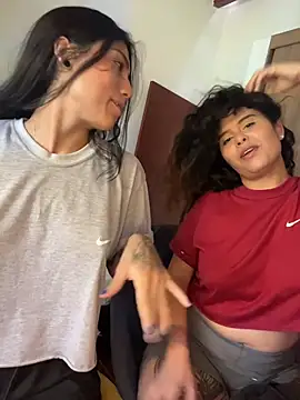 Twoshotsparty420 online show from 12, 4, 2026