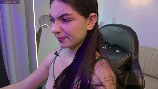 Snapshot of Gia_Capri chatting on 17, 3, 2026 Gia Capri online show from 17, 3, 2026