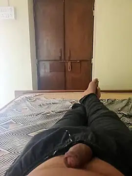 Desii rockstarr online show from 6, 4, 2026