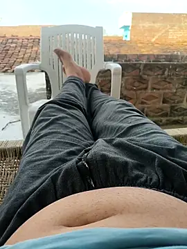 Desii rockstarr online show from 8, 4, 2026