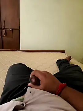 Desii rockstarr online show from 12, 4, 2026