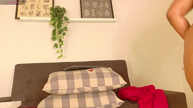 Meganlove   online show from 9, 4, 2026