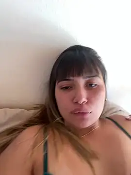 Snapshot of miicbebita chatting on 12, 5, 2026 miicbebita online show from 12, 5, 2026