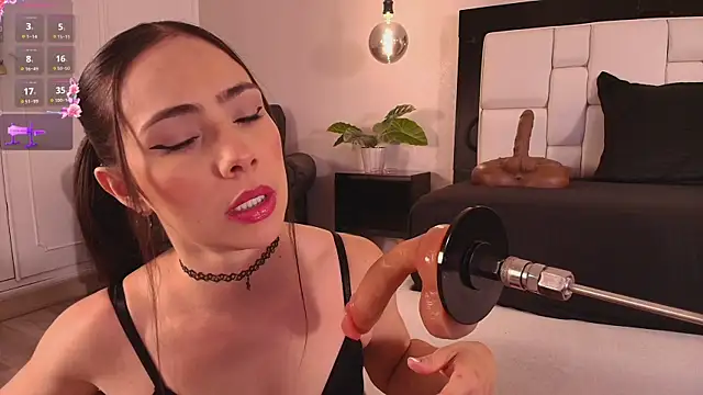 Mia gag  online show from 22, 7, 2026