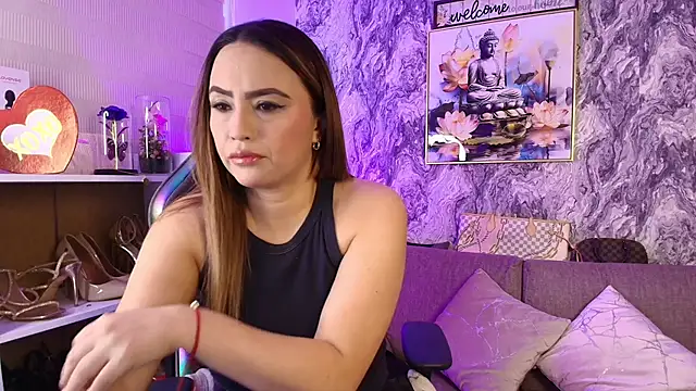 Snapshot of Katalina_Alvarezz chatting on 6, 5, 2026 Katalina Alvarezz online show from 6, 5, 2026