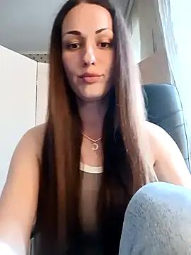 LunaCrystall online show from 2, 5, 2026