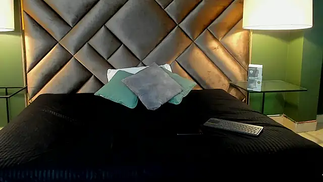 Snapshot of Rache_Roth chatting on 6, 5, 2026 Rache Roth online show from 6, 5, 2026