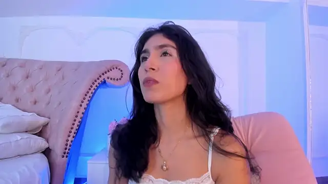 LucianaBlanco  online show from 5, 4, 2026