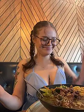 Tallulah Kinky online show from 15, 4, 2026
