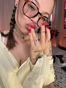 Tallulah Kinky online show from 16, 6, 2026