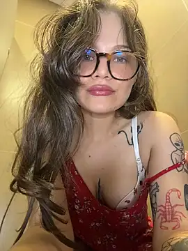 Tallulah Kinky online show from 8, 7, 2026