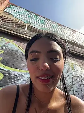 sylphiee  online show from 13, 3, 2026