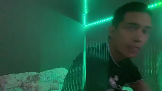 BrownBoyLover01 online show from 12, 3, 2026