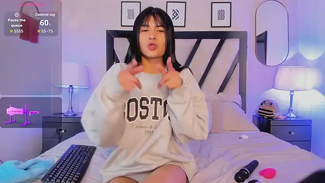 Violettaa Stone online show from 18, 4, 2026