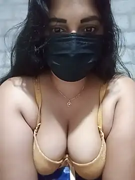 Snapshot of SLNISHU chatting on 25, 7, 2026 SLNISHU online show from 25, 7, 2026
