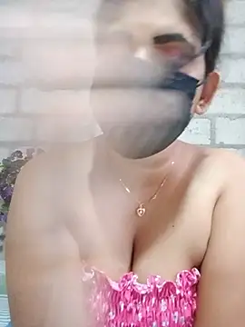 Snapshot of SLNISHU chatting on 28, 7, 2026 SLNISHU online show from 28, 7, 2026
