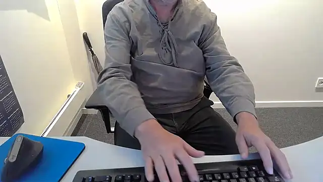 Snapshot of Buggemann chatting on 22, 7, 2026 Buggemann online show from 22, 7, 2026