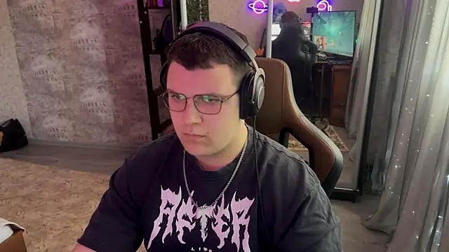 Snapshot of EricKnight1 chatting on 11, 3, 2026 EricKnight1 online show from 11, 3, 2026