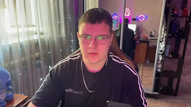 Snapshot of EricKnight1 chatting on 13, 3, 2026 EricKnight1 online show from 13, 3, 2026