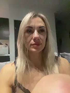 Snapshot of Emelis_ chatting on 19, 3, 2026 Emelis online show from 19, 3, 2026