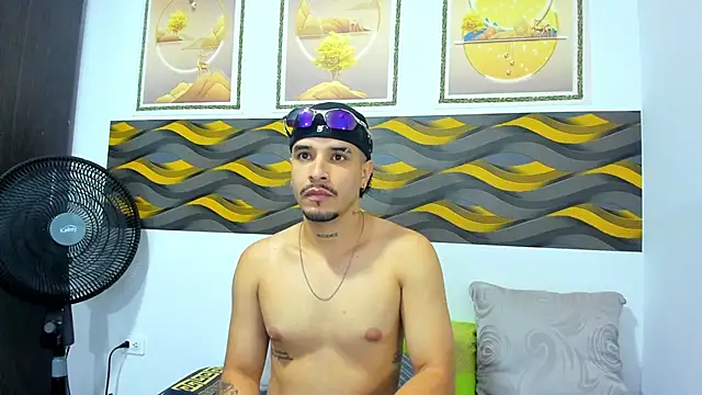 Leon Hotx online show from 30, 3, 2026