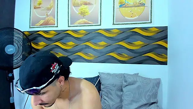 Leon Hotx online show from 27, 4, 2026