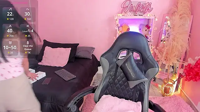 Julieth Caandy online show from 22, 4, 2026