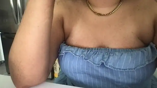 Snapshot of Lacey4y1 chatting on 11, 4, 2026 Lacey4y1 online show from 11, 4, 2026