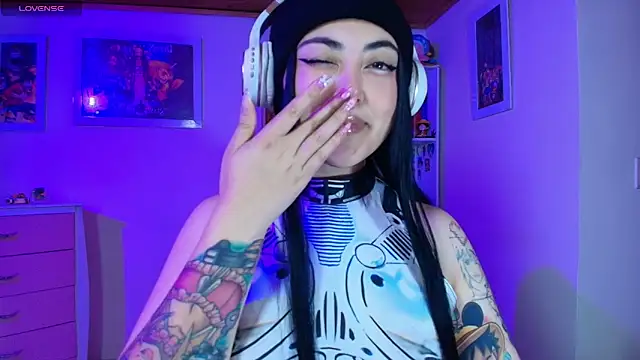 Nanachi uwu online show from 15, 4, 2026