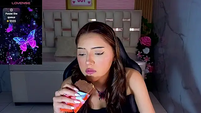 veronicaa s online show from 23, 7, 2026