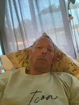 Snapshot of jongen_ehv chatting on 5, 7, 2026 jongen ehv online show from 5, 7, 2026