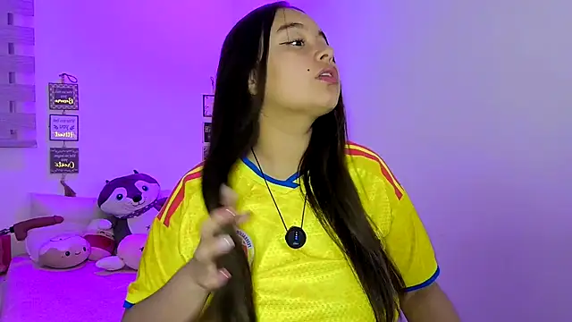 cherry valeria online show from 4, 7, 2026