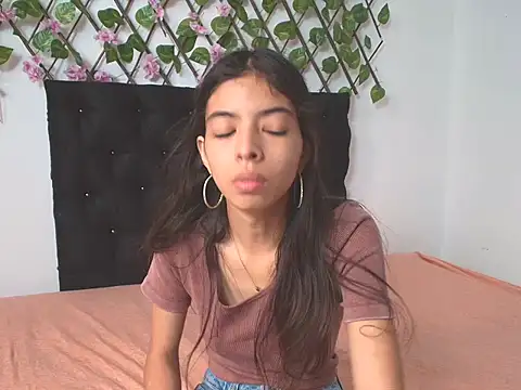 Sweet Scarlett  online show from 14, 4, 2026