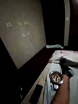 cracadaboa online show from 15, 4, 2026