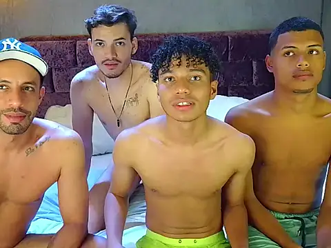 Snapshot of The_Penthouse_boys chatting on 10, 4, 2026 The Penthouse boys online show from 10, 4, 2026