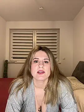 Mina Foxx online show from 15, 3, 2026