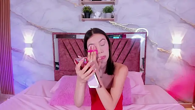 sofi naughty   online show from 2, 4, 2026