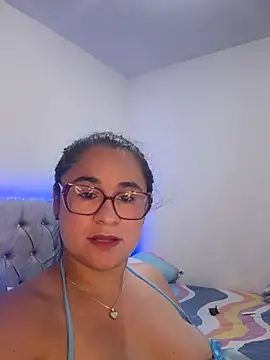 Snapshot of estrellajunior chatting on 4, 4, 2026 estrellajunior online show from 4, 4, 2026