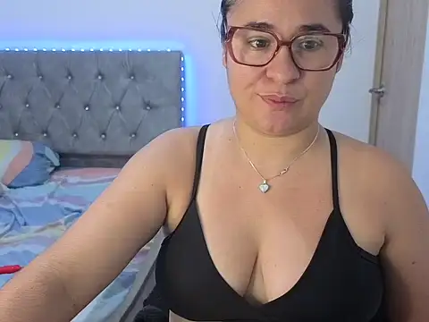 Snapshot of estrellajunior chatting on 23, 5, 2026 estrellajunior online show from 23, 5, 2026