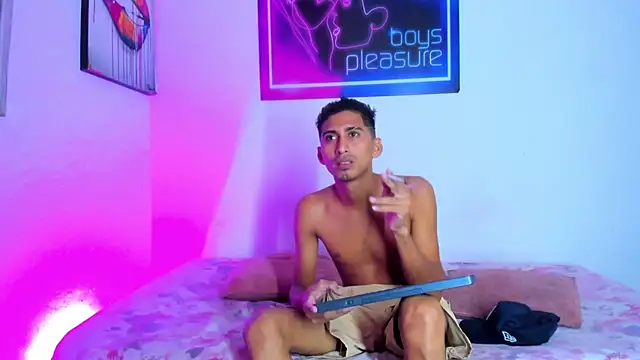 Boys xxx  online show from 29, 4, 2026