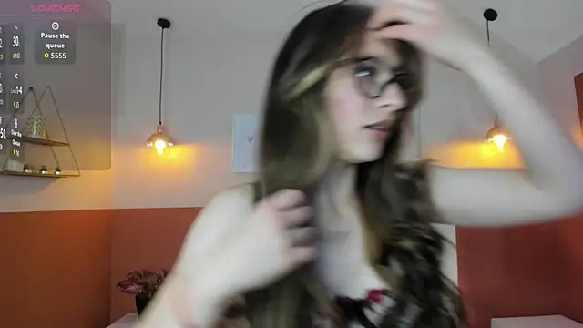 Snapshot of camille_eyes chatting on 3, 4, 2026 camille eyes online show from 3, 4, 2026