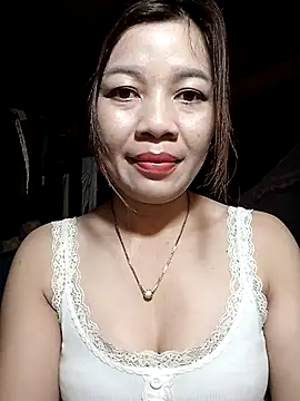 Snapshot of Yiyi102300 chatting on 28, 3, 2026 Yiyi102300 online show from 28, 3, 2026