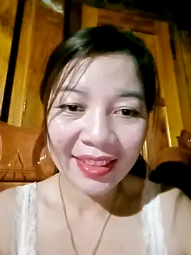 Snapshot of Yiyi102300 chatting on 13, 4, 2026 Yiyi102300 online show from 13, 4, 2026